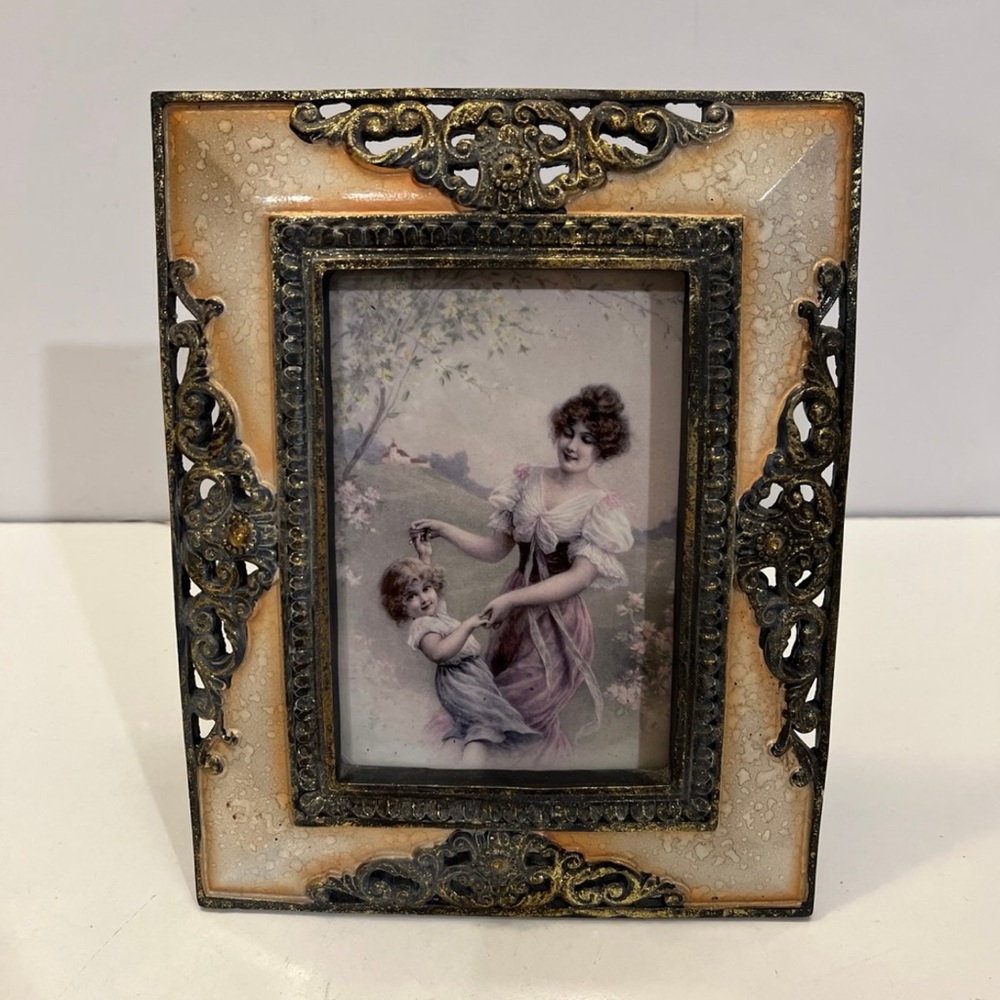 Vintage picture frame